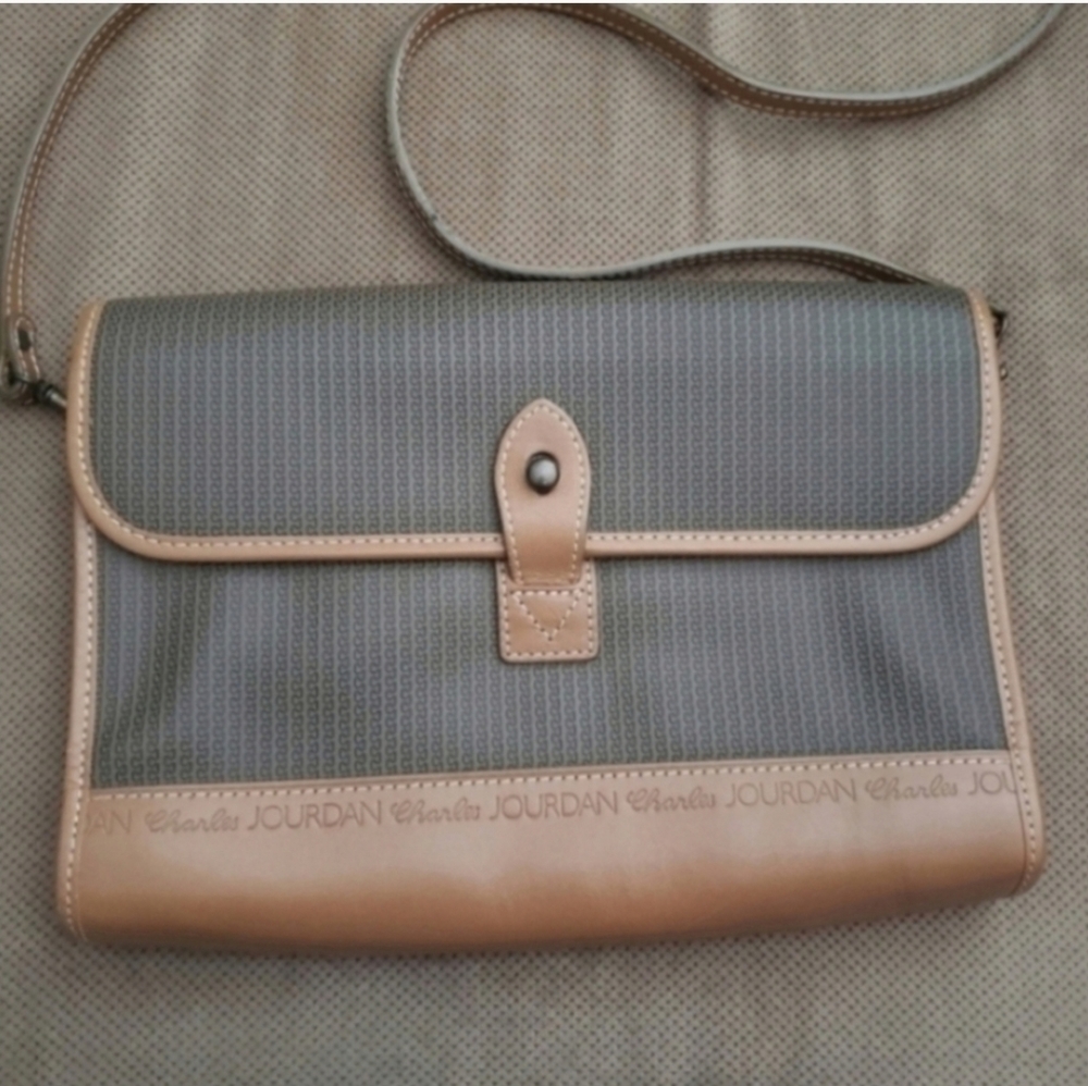 Charles Jourdan Vintage flap 3 pocket crossbody